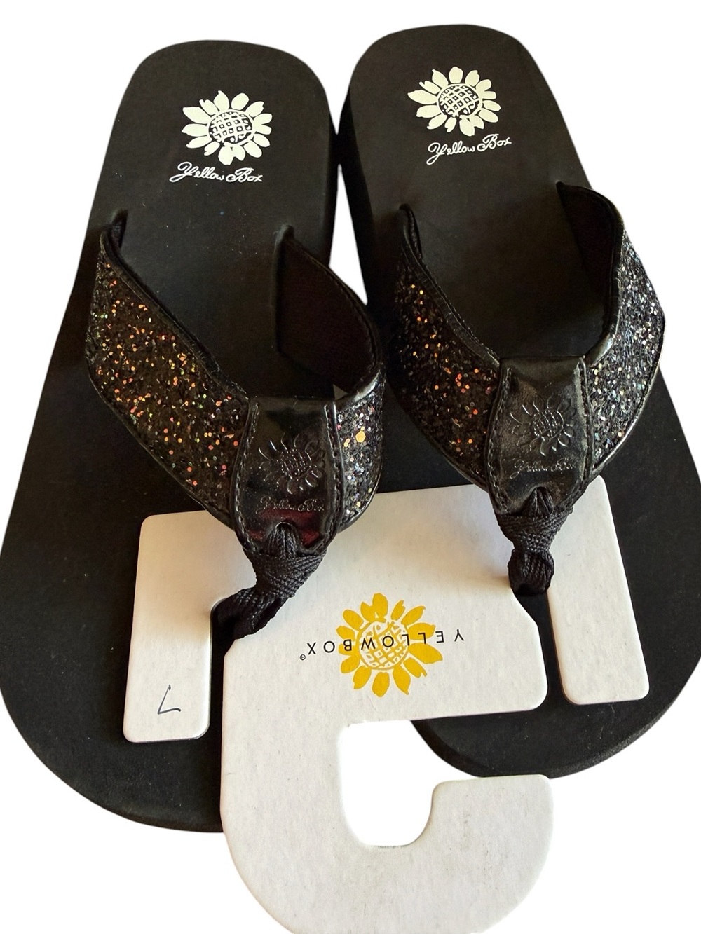 Yellow Box Ferdy Black Glitter Flip Flops Women’s Sz 7 NWOT Sparkle Thong Sandal - Picture 2 of 5